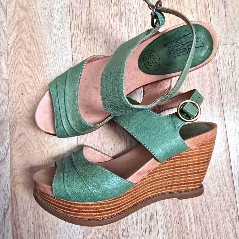 Miz Mooz Ruthy Green Leather Wedge Sandals Size 6.5